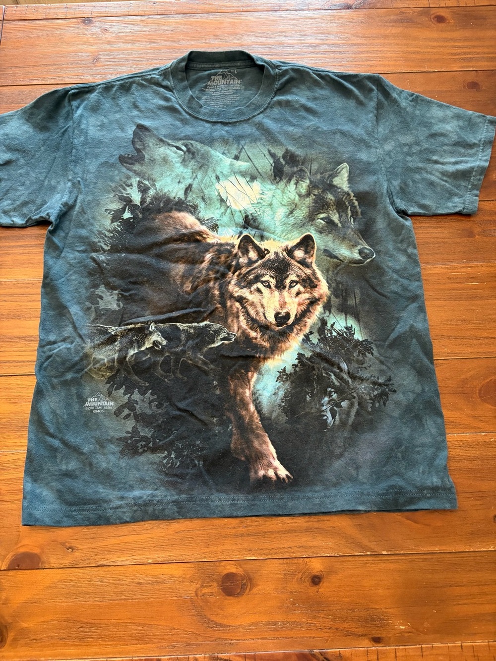 The Mountain Wolf Tie Dye Tee Y2K Wolves Graphic Shirt 2011 Size L